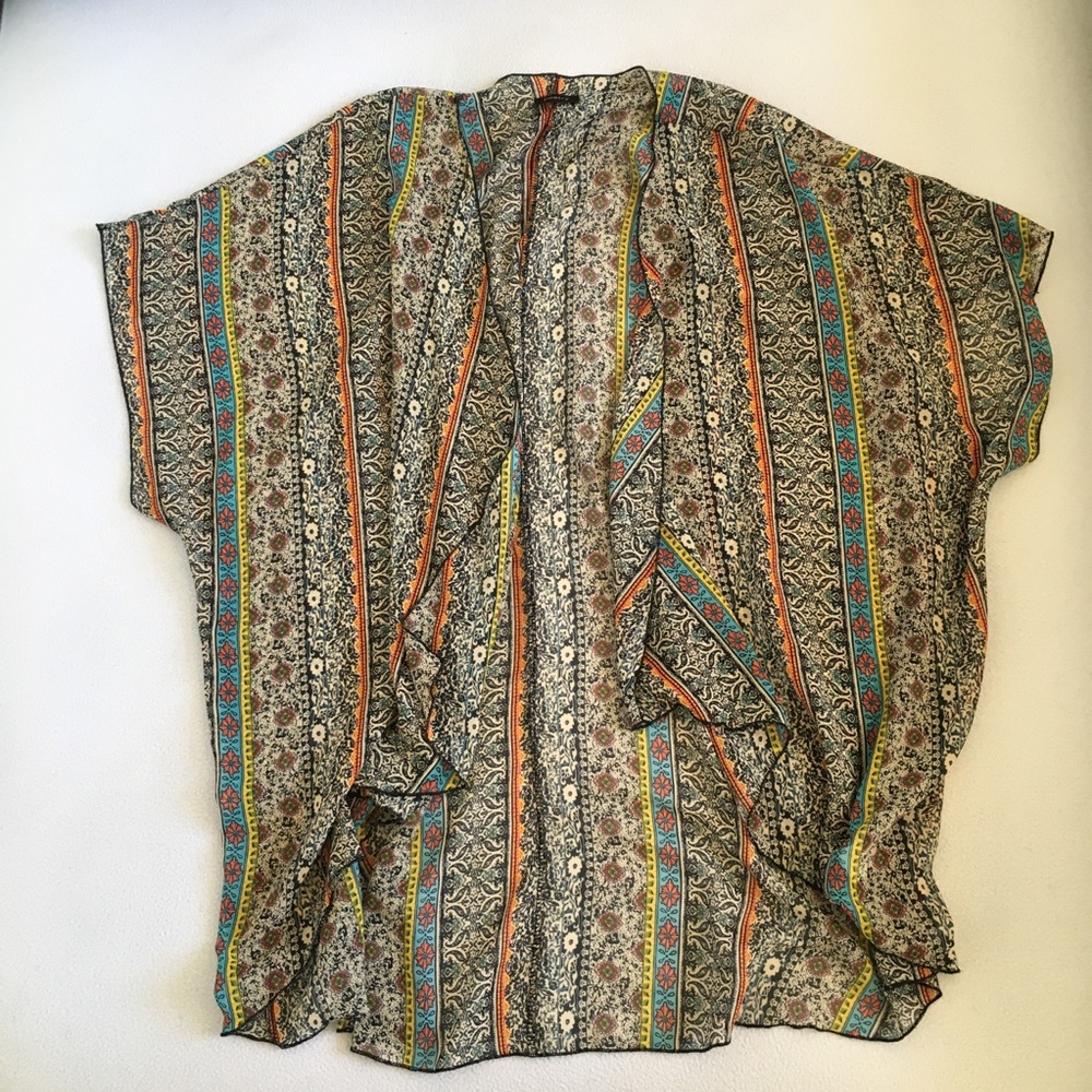 Green patterned floral kimono, One Size